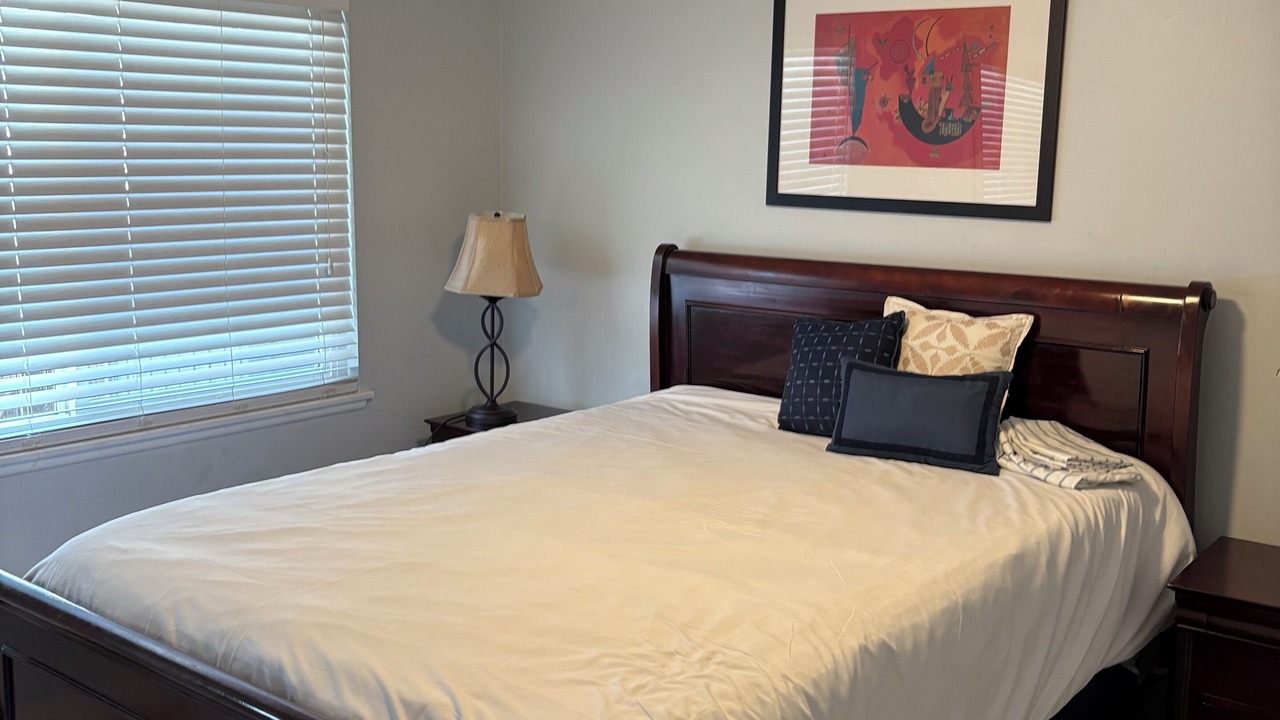Photo of Bedroom in West Hills