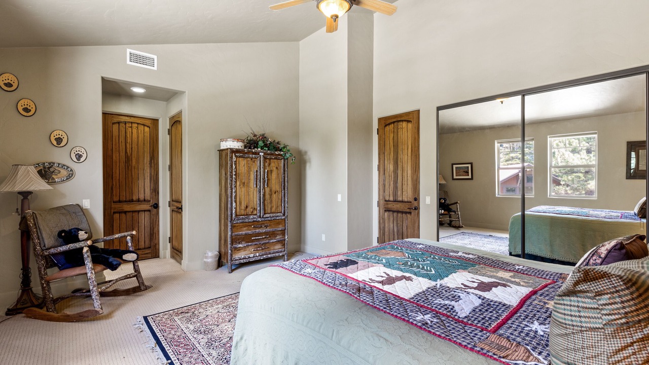 Photo of Bedroom in June Lake