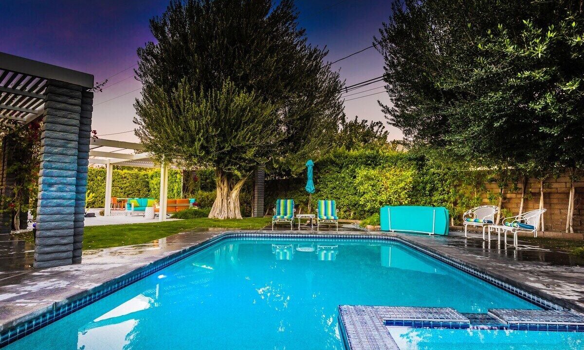 Photo of Outdoor in Racquet Club Estates
