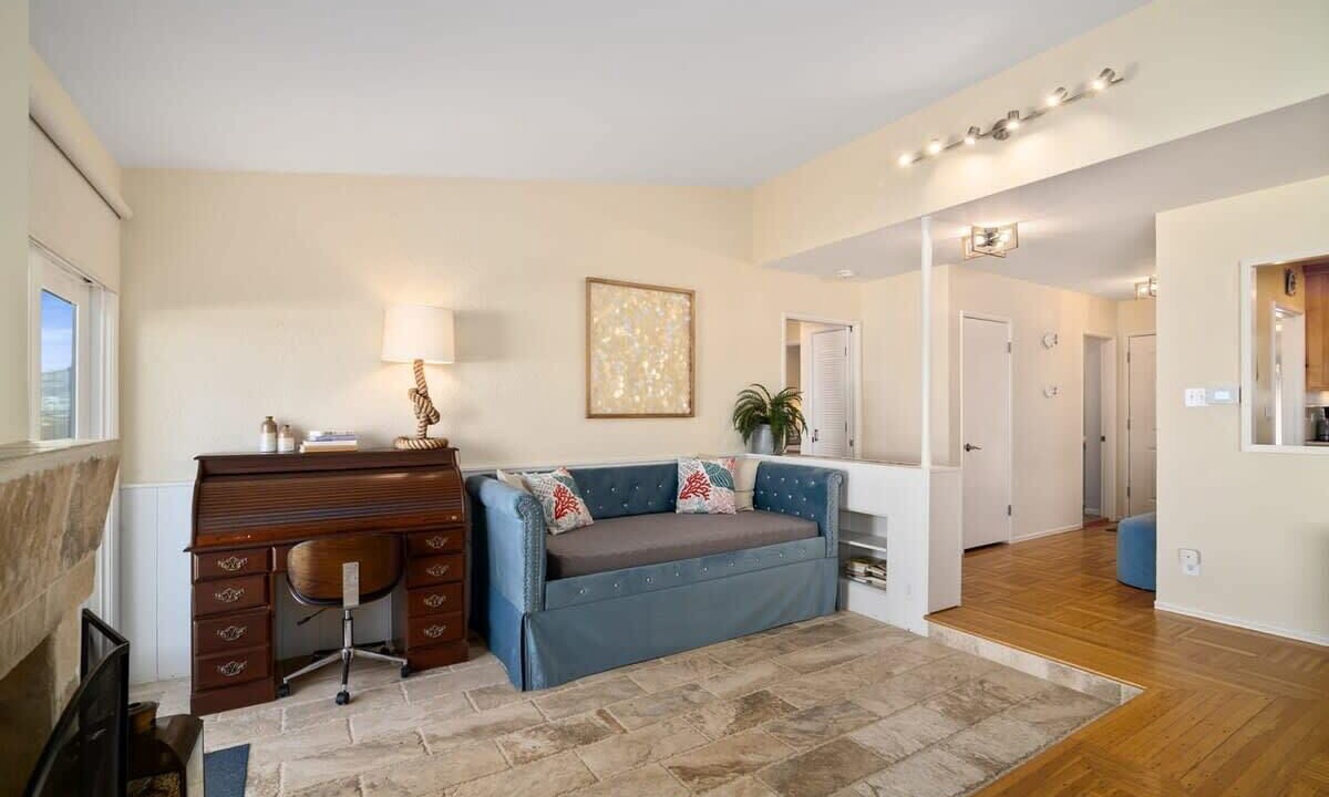 Photo of Livingroom in Sharp Park