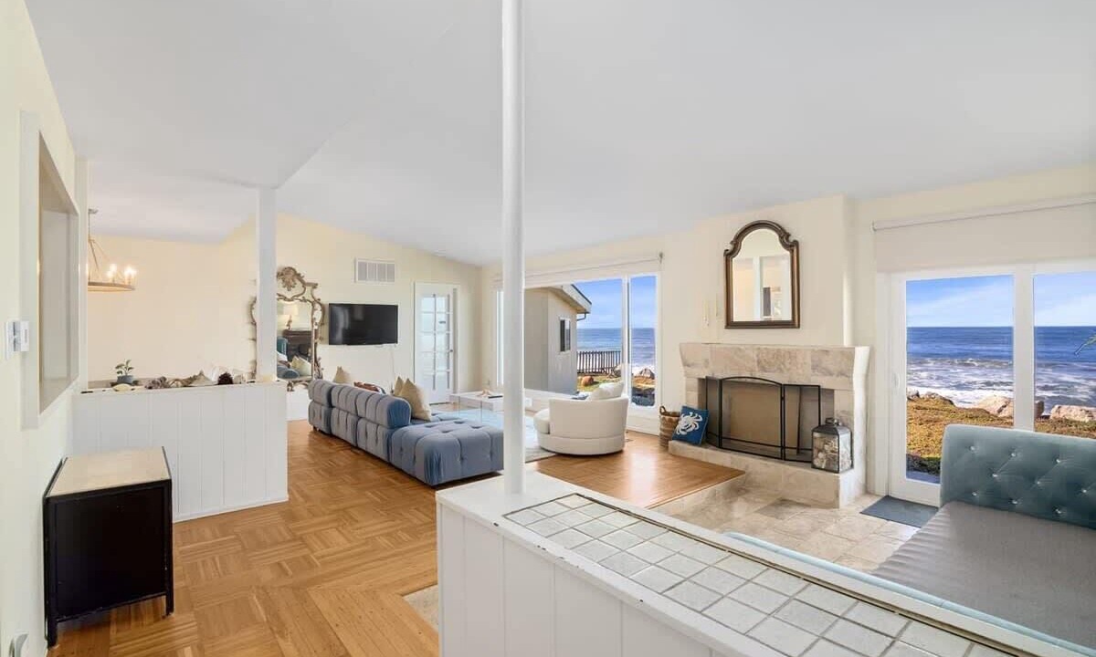 Photo of Livingroom in Sharp Park