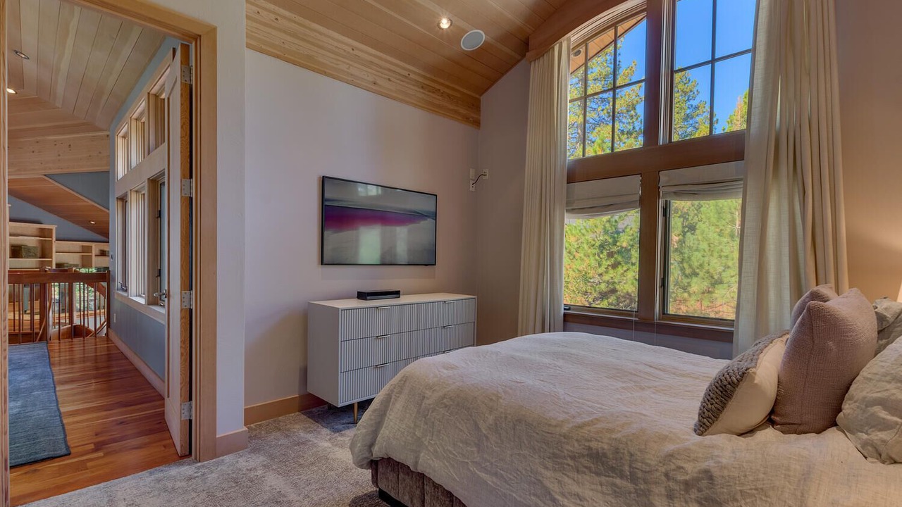 Photo of Bedroom in Kings Beach