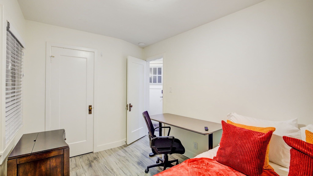 Photo of Bedroom in Downtown