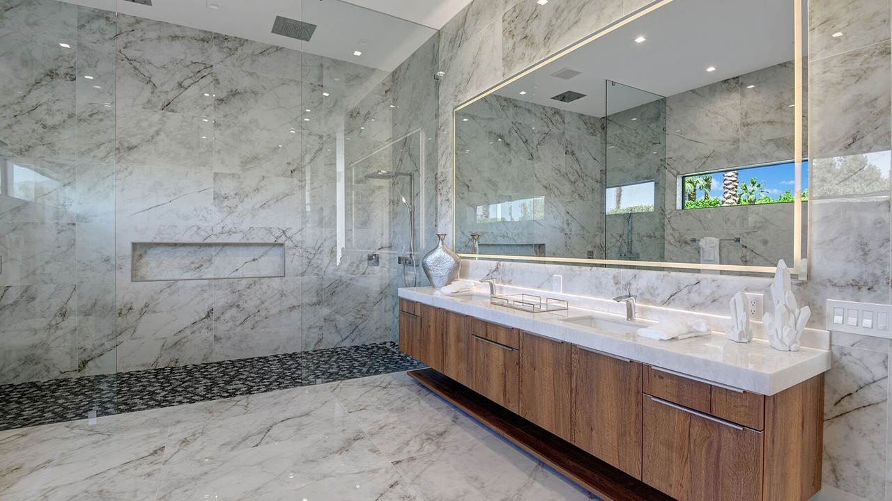 Photo of Bathroom in Magnesia Falls Cove