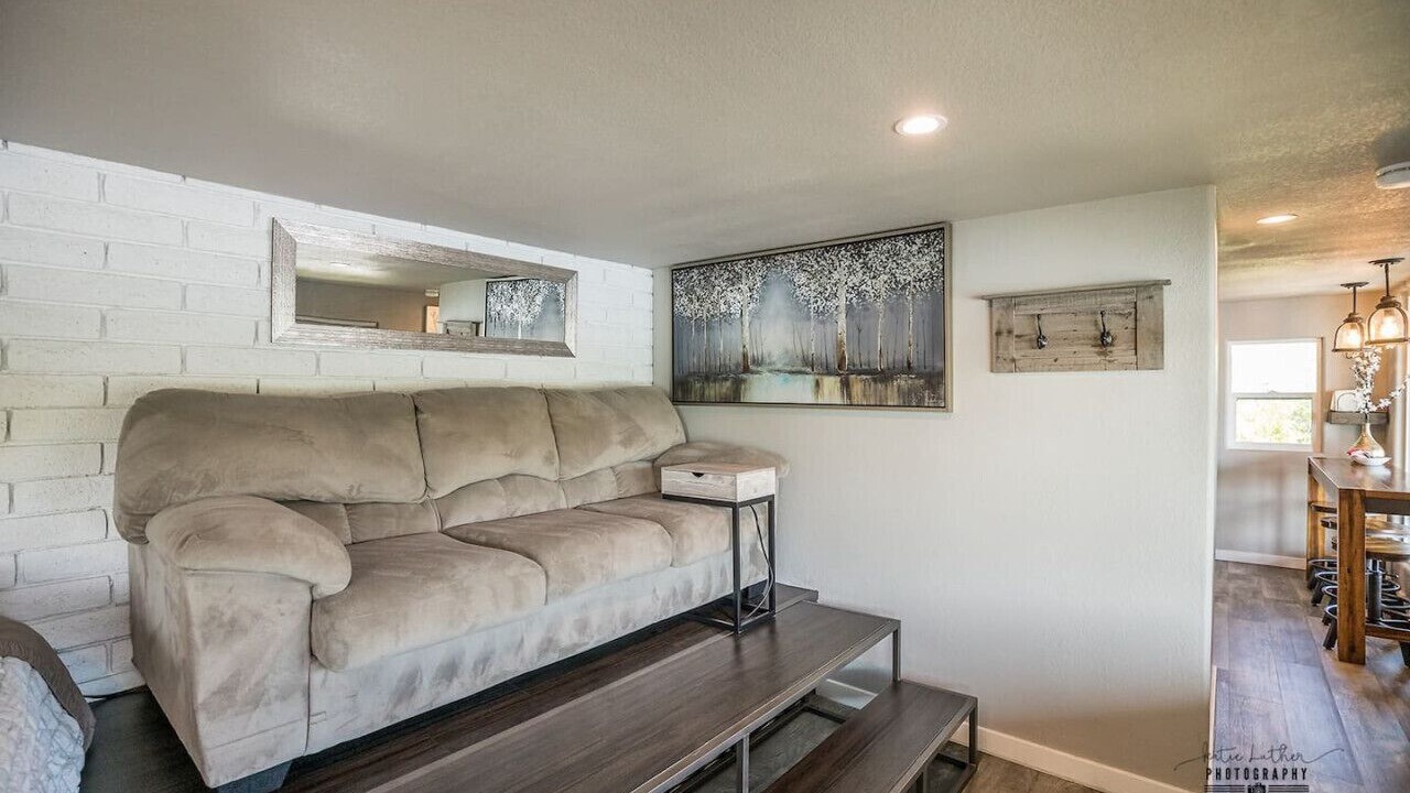 Photo of Livingroom in Anderson