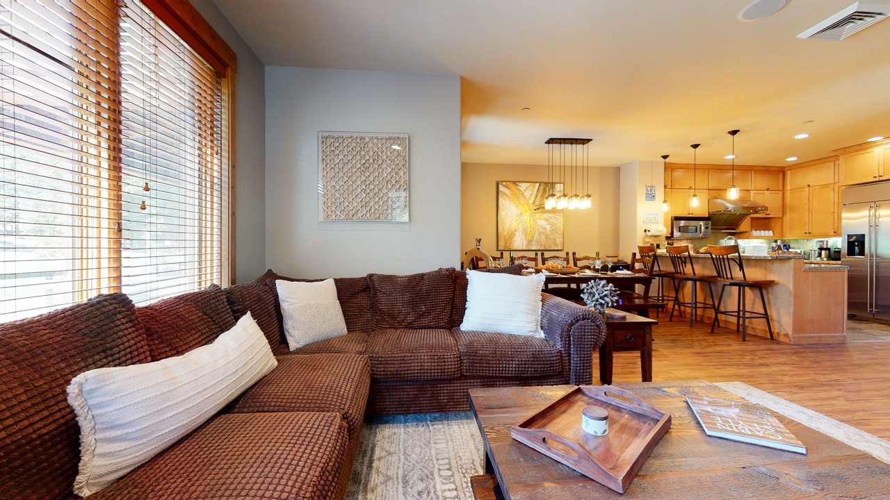 Photo of Livingroom in Woodwinds