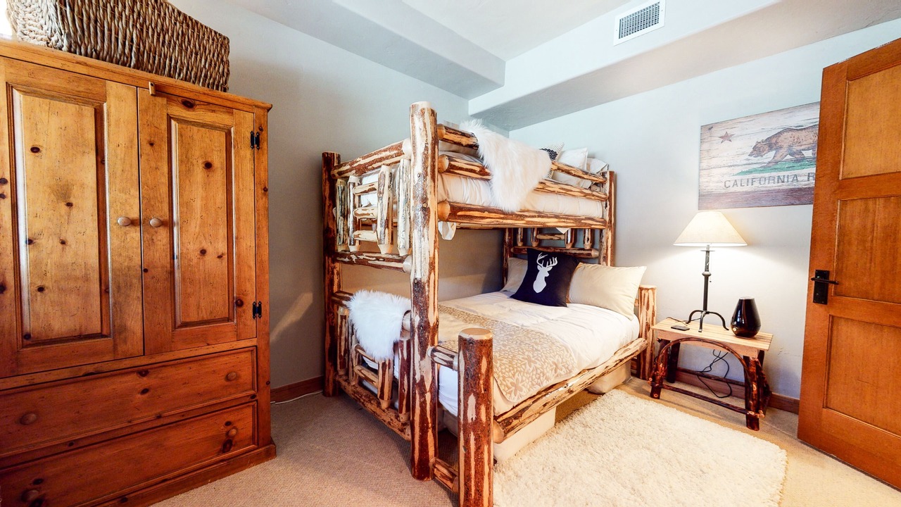 Photo of Bedroom in Woodwinds
