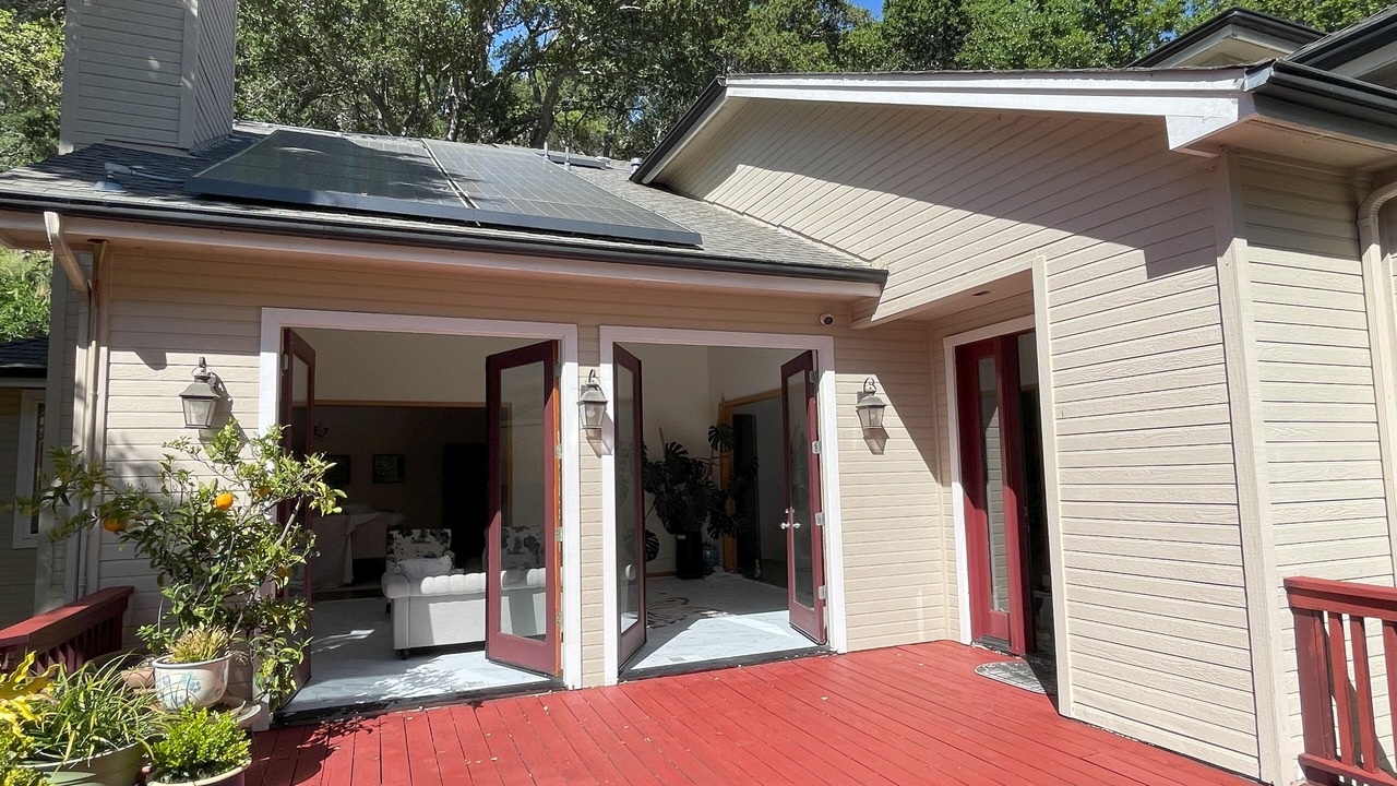 Photo of Bedroom in Emerald Hills