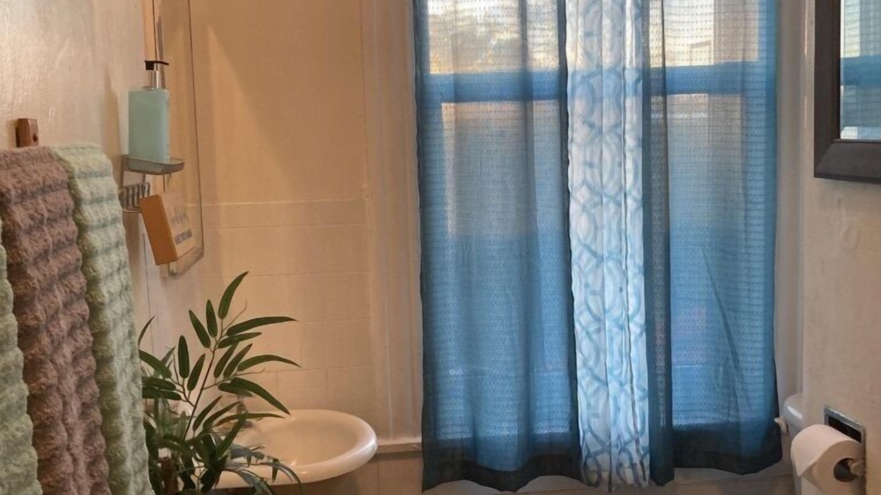 Photo of Bathroom in Red Bluff