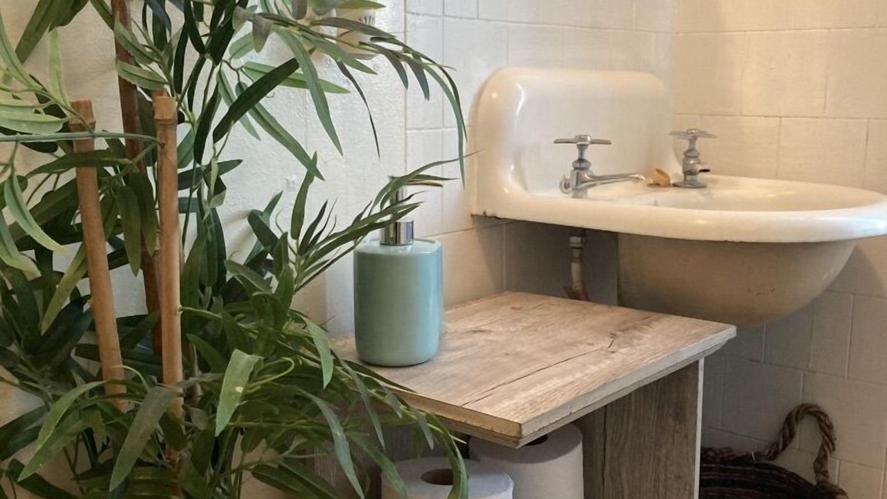 Photo of Bathroom in Red Bluff