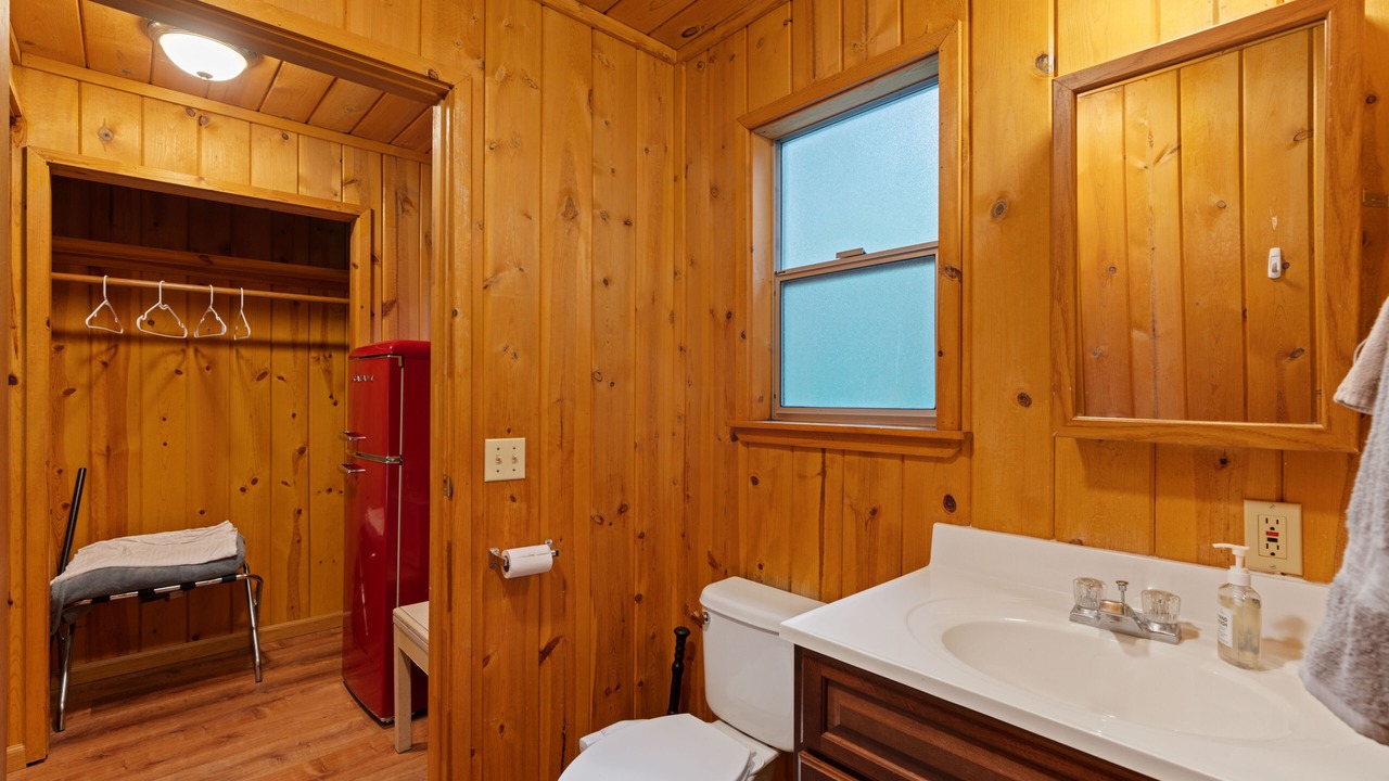 Photo of Bathroom in Boulder Creek