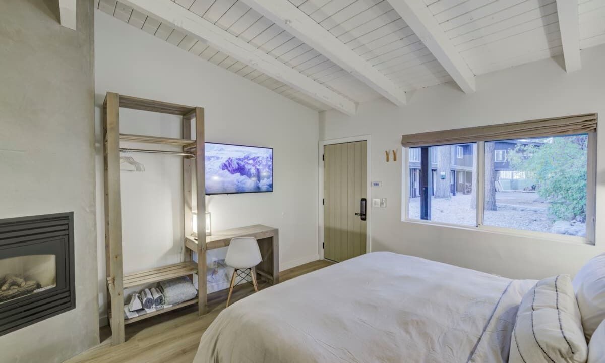Photo of Bedroom in Lakeside Park