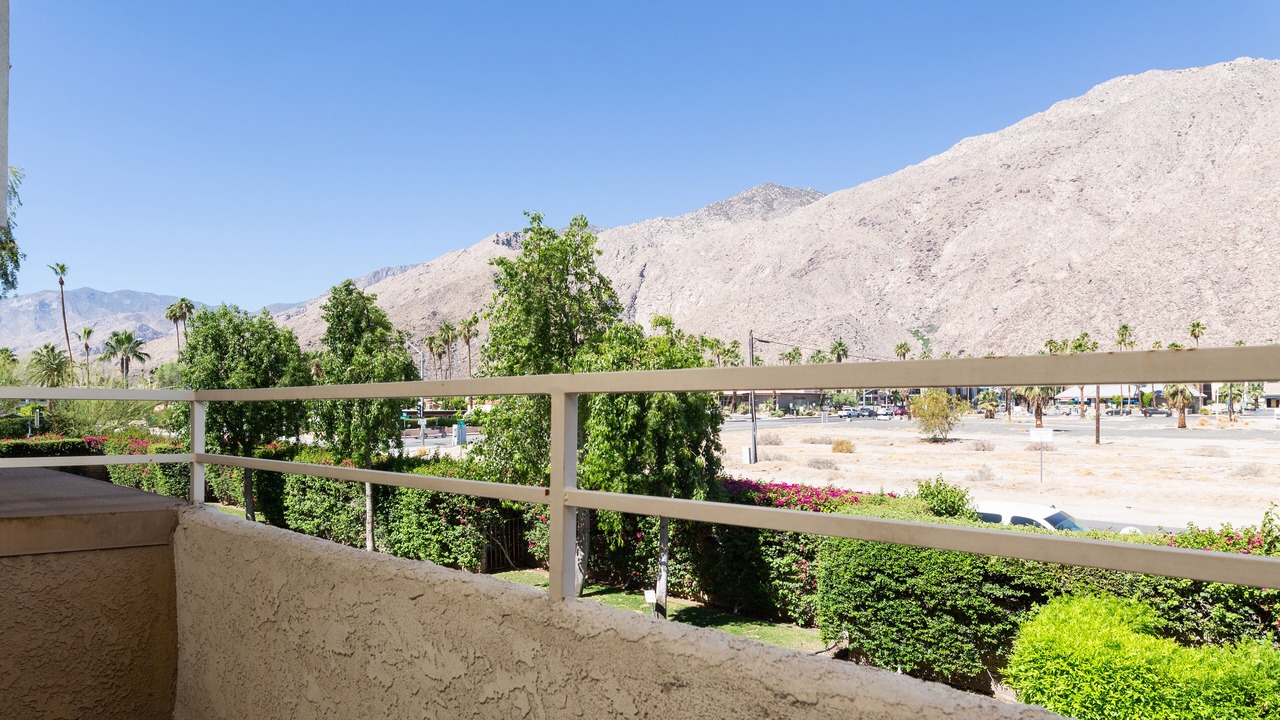 Photo of Outdoor in Warm Sands