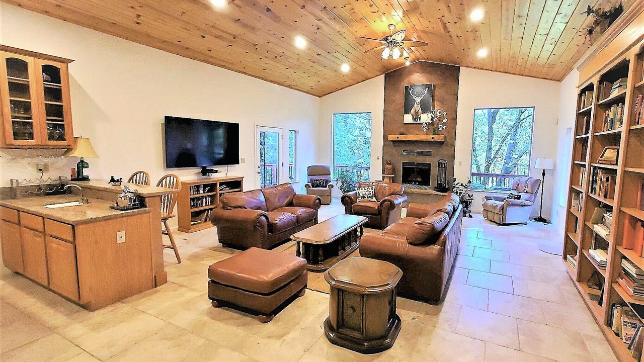 Photo of Bedroom in Glencoe