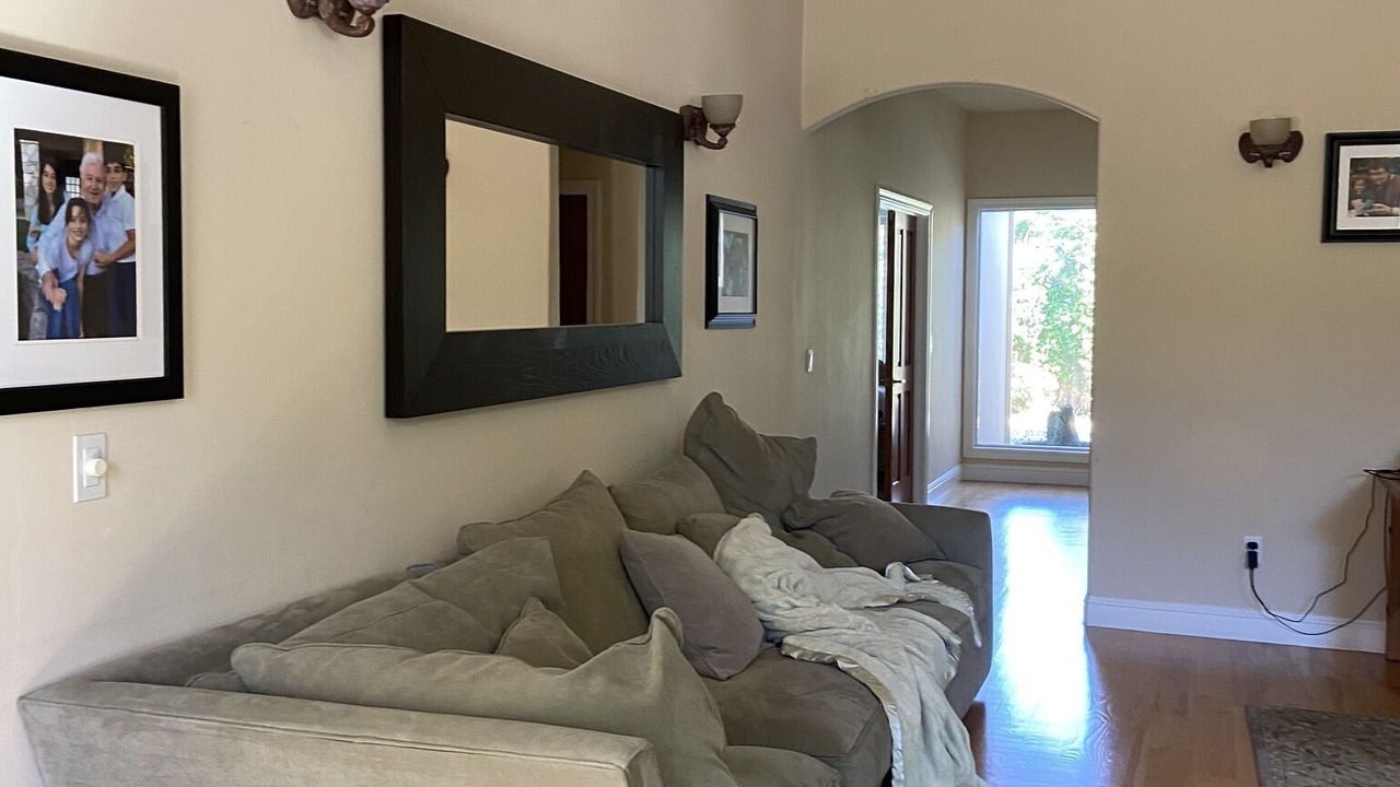 Photo of Livingroom in Sierra Oaks