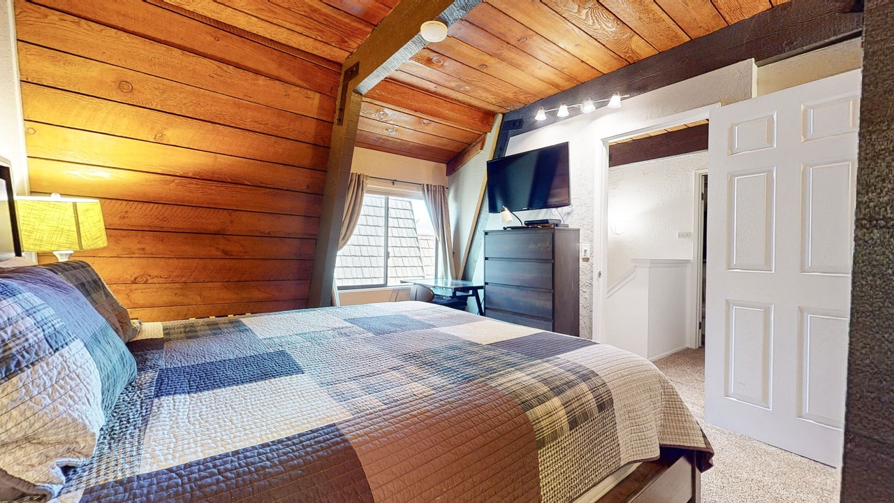 Photo of Bedroom in Majestic Pines