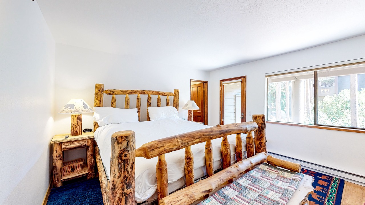 Photo of Bedroom in Mammoth Lakes