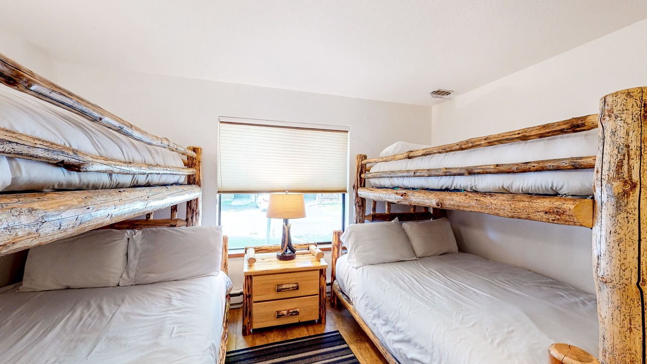Photo of Bedroom in Mammoth Lakes