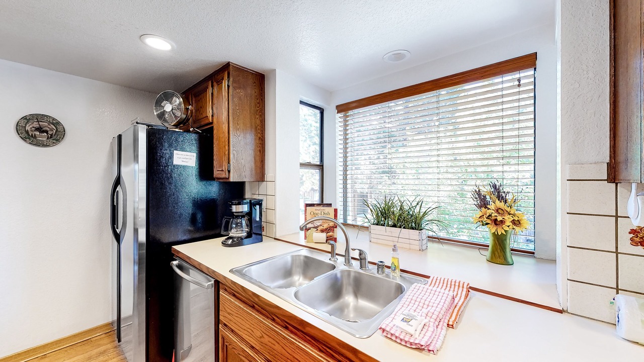 Photo of Kitchen in Mammoth Lakes