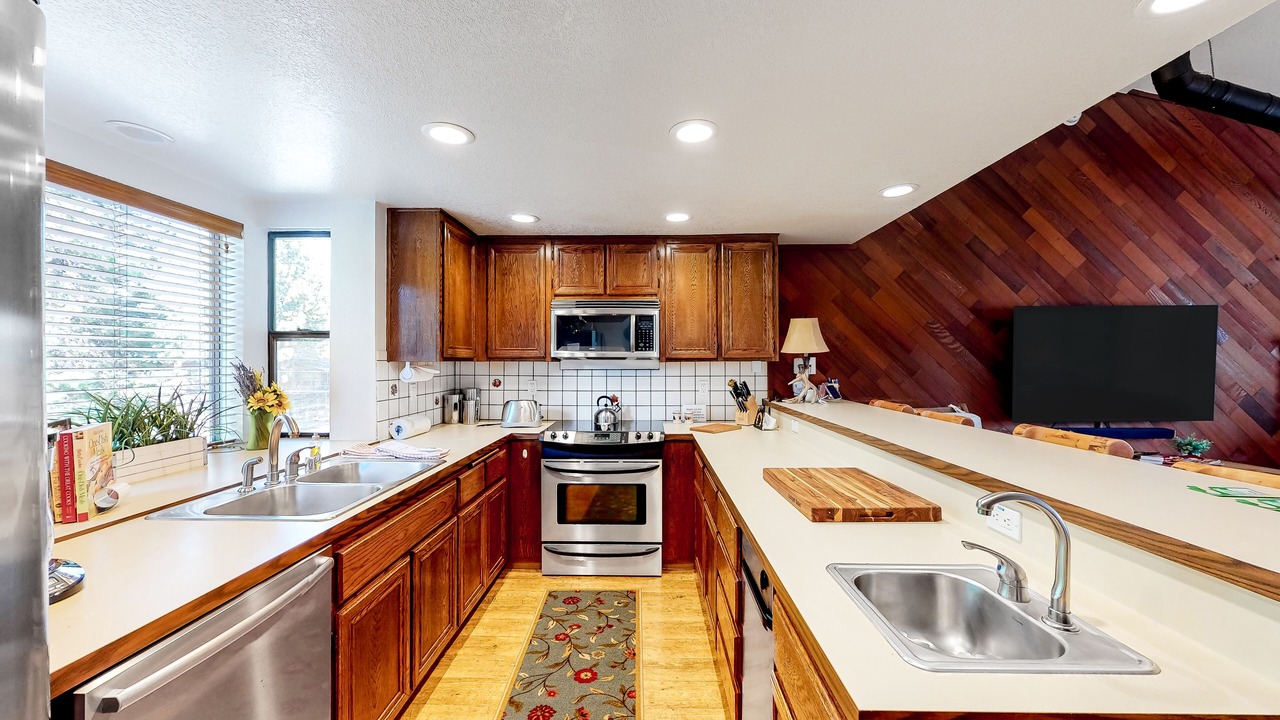 Photo of Kitchen in Mammoth Lakes