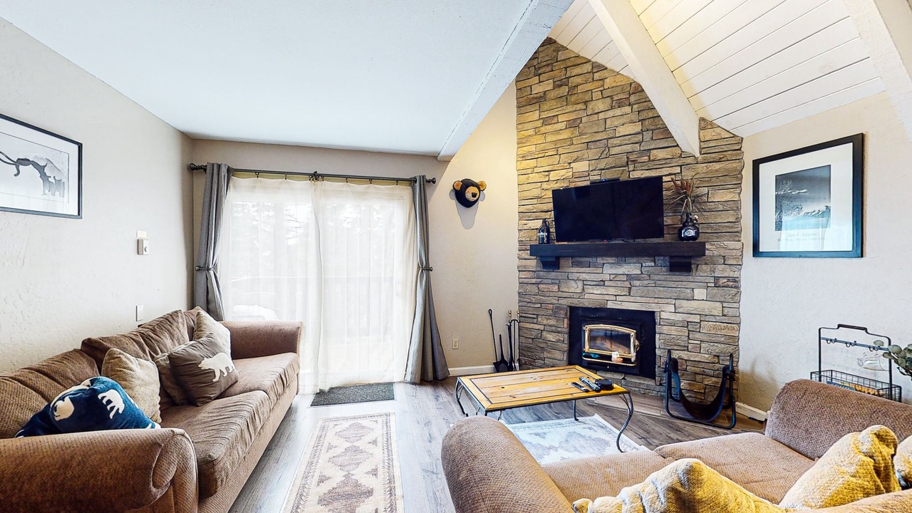 Photo of Livingroom in Mammoth Lakes
