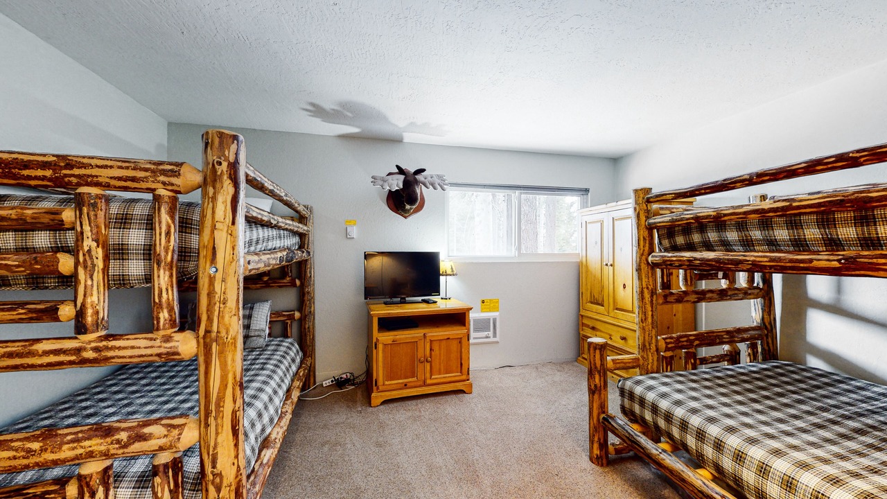 Photo of Bedroom in Mammoth Lakes