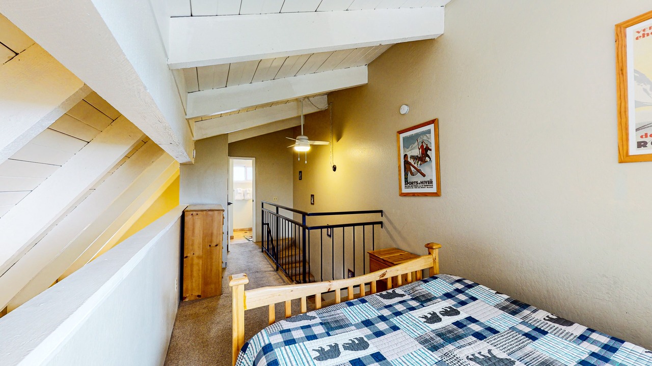 Photo of Bedroom in Mammoth Lakes