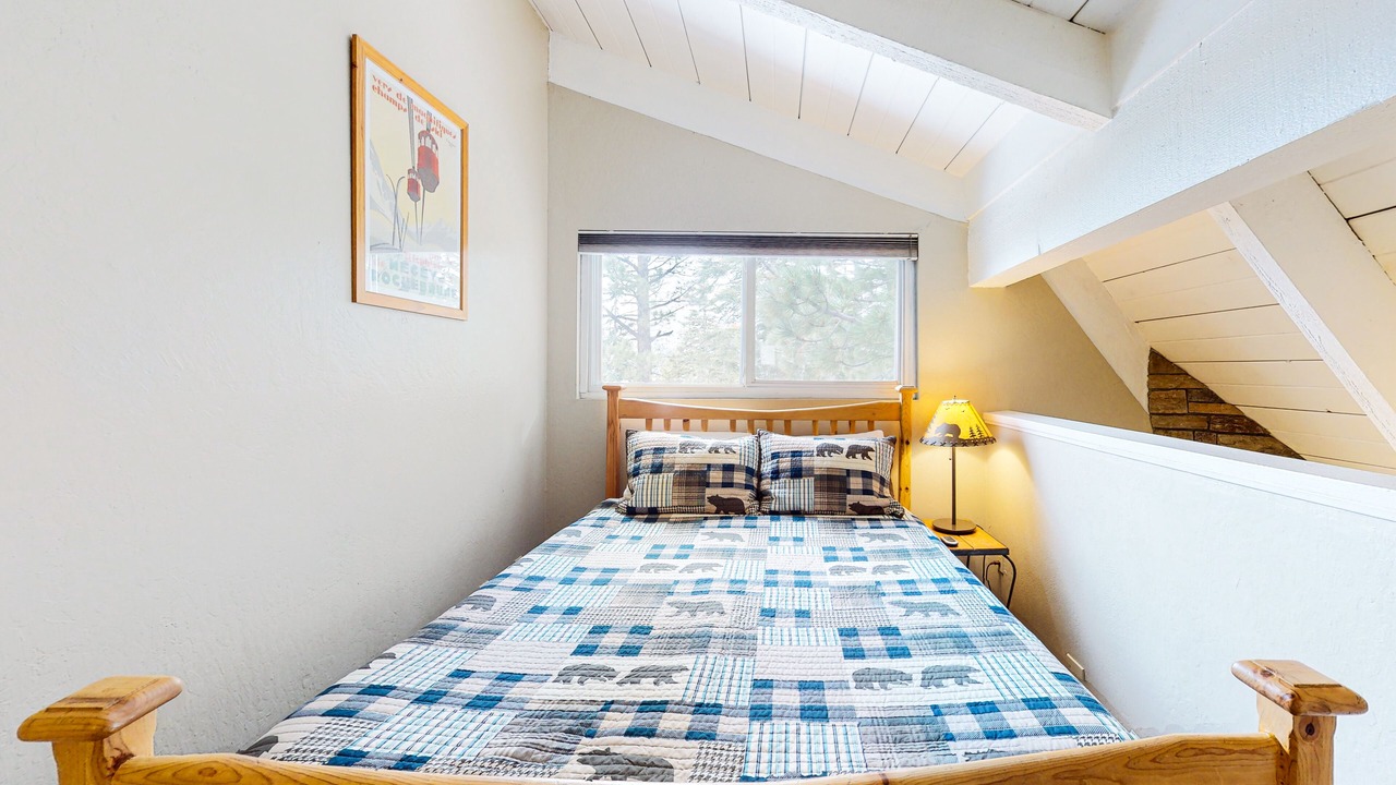Photo of Bedroom in Mammoth Lakes