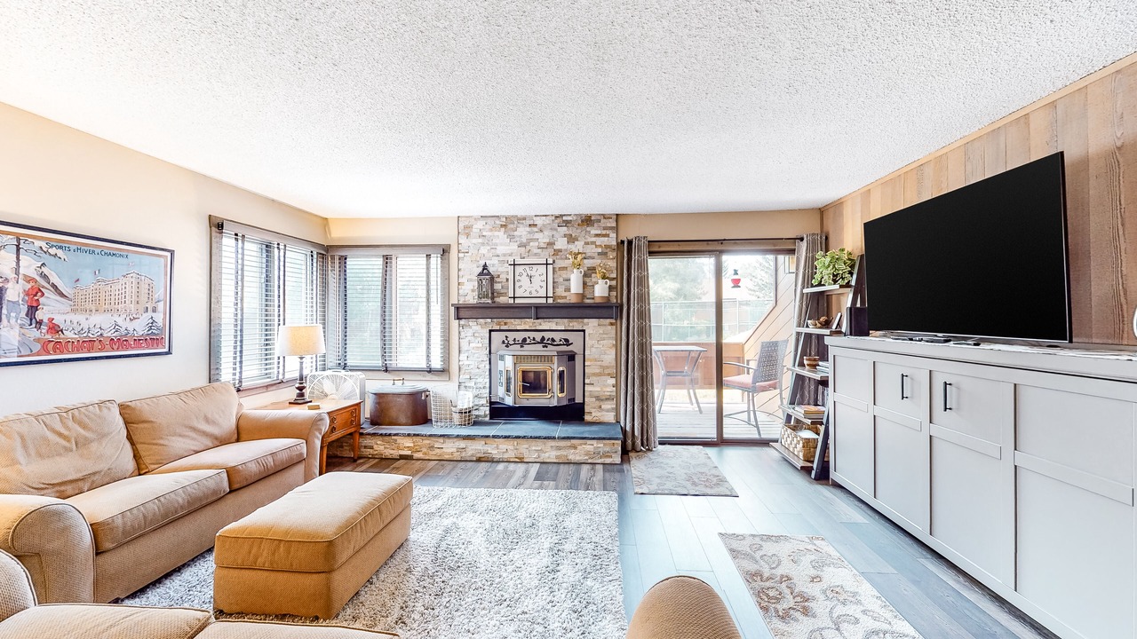 Photo of Livingroom in Mammoth Lakes