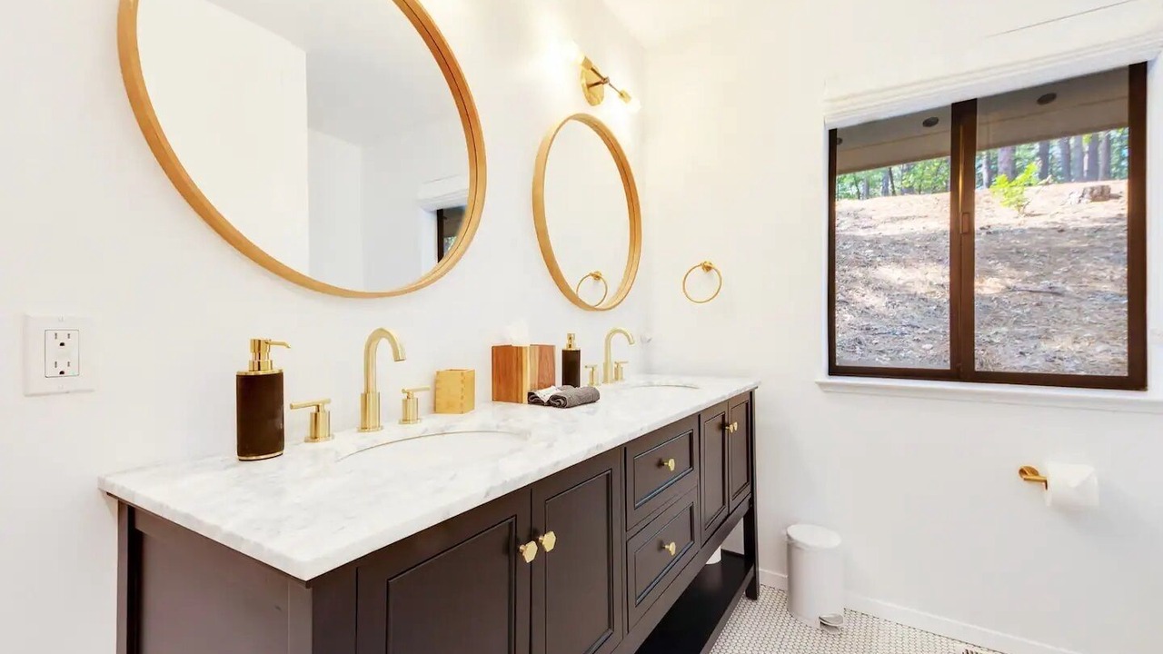 Photo of Bathroom in Grass Valley