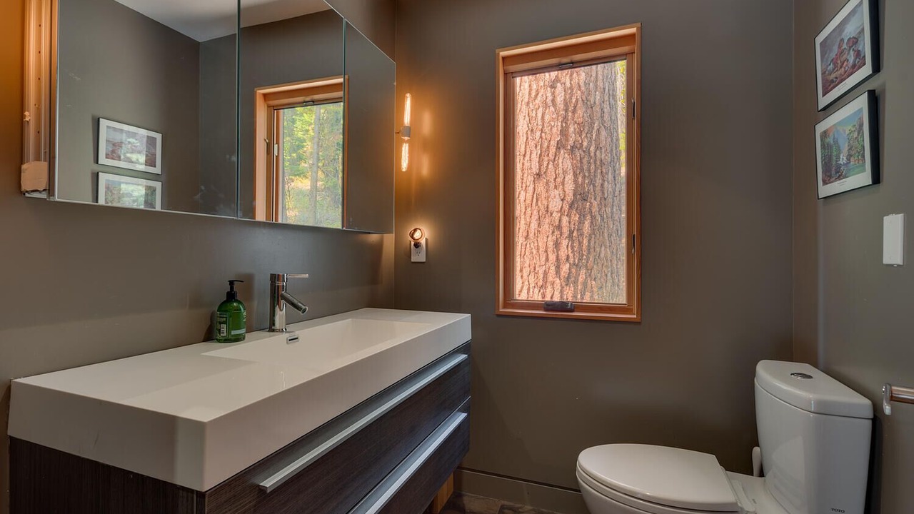 Photo of Bathroom in Tahoe Pines