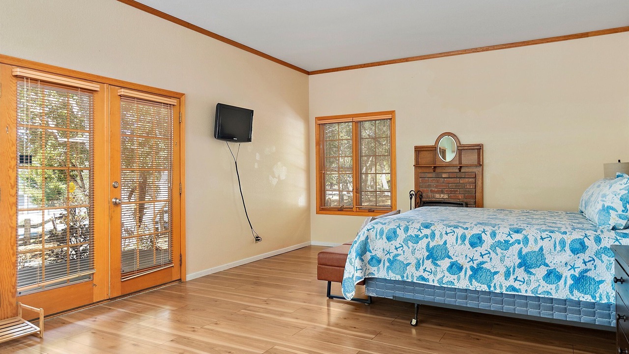 Photo of Bedroom in Marine Terrace