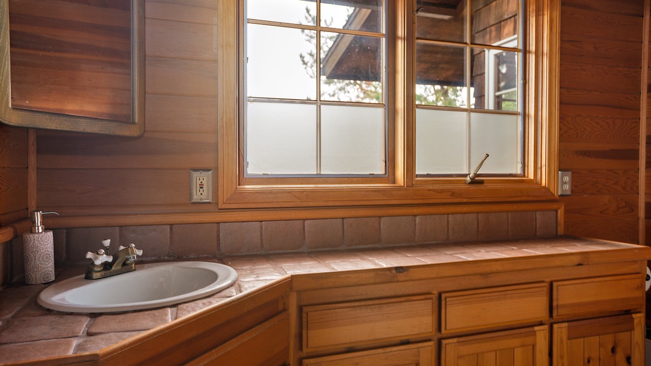 Photo of Bathroom in Marine Terrace