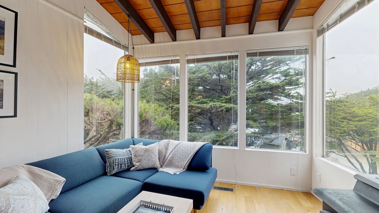 Photo of Livingroom in Salmon Creek