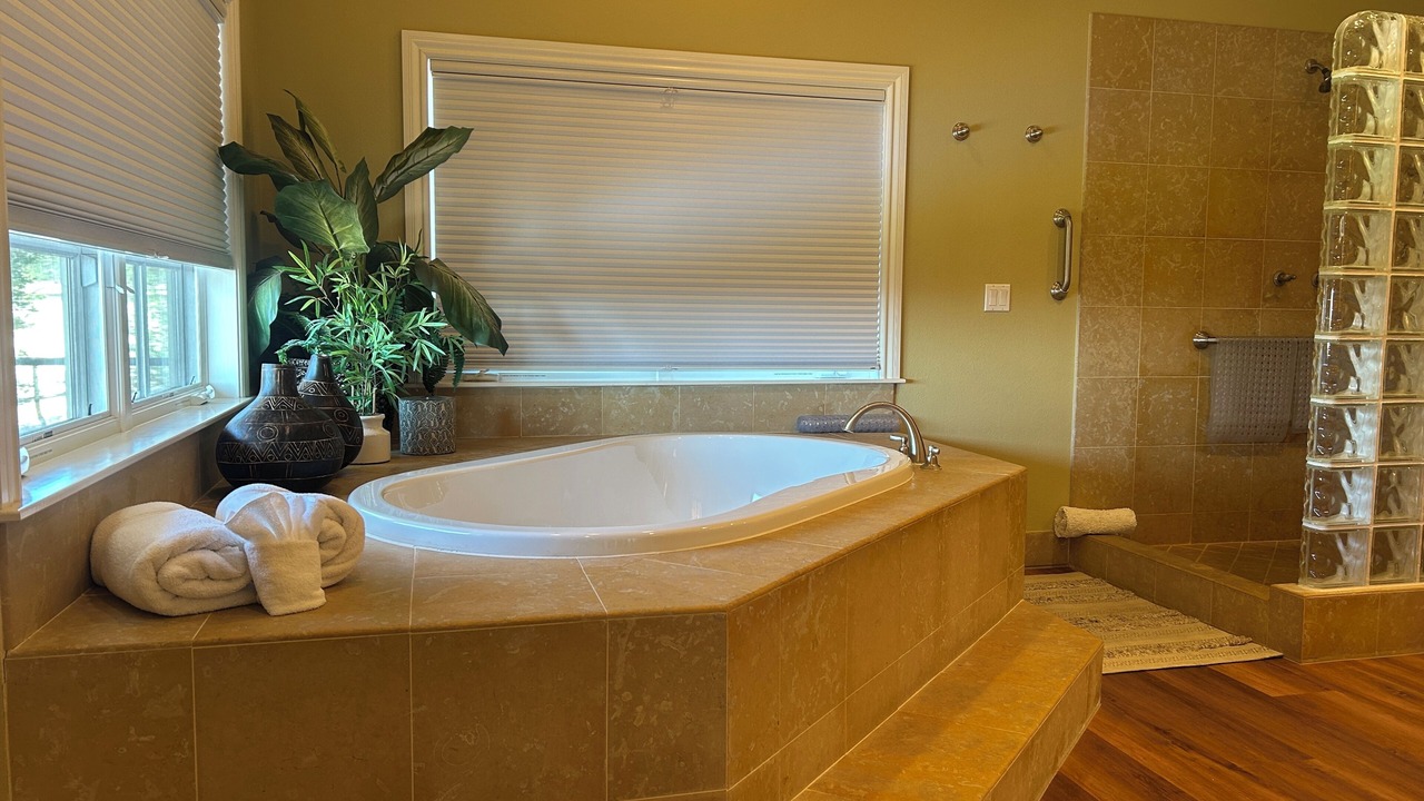 Photo of Bathroom in Callender