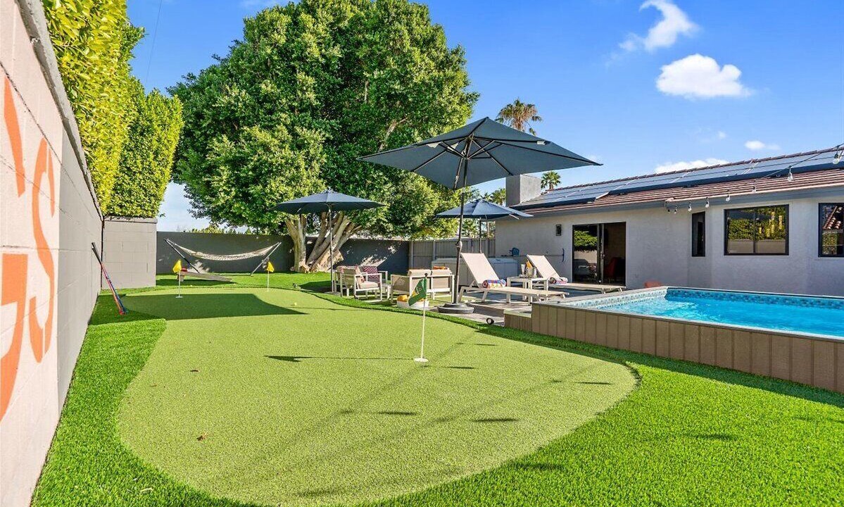 Photo of Outdoor in Racquet Club South