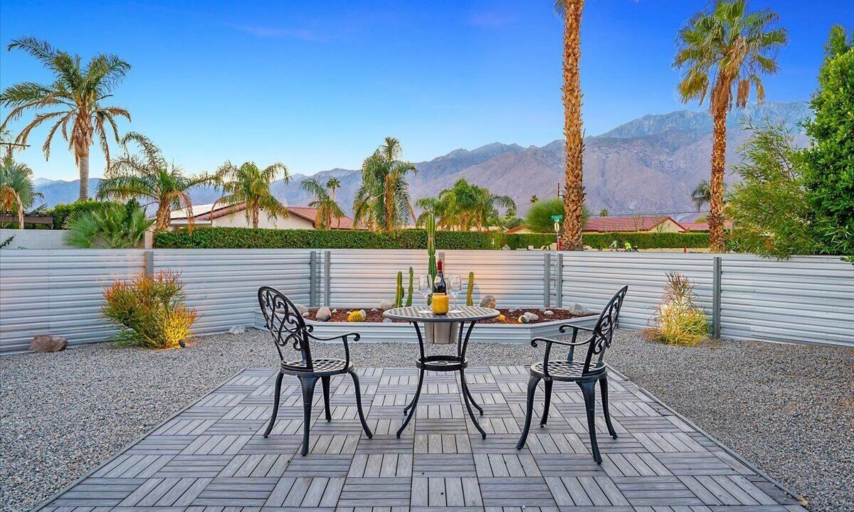Photo of Outdoor in Racquet Club South