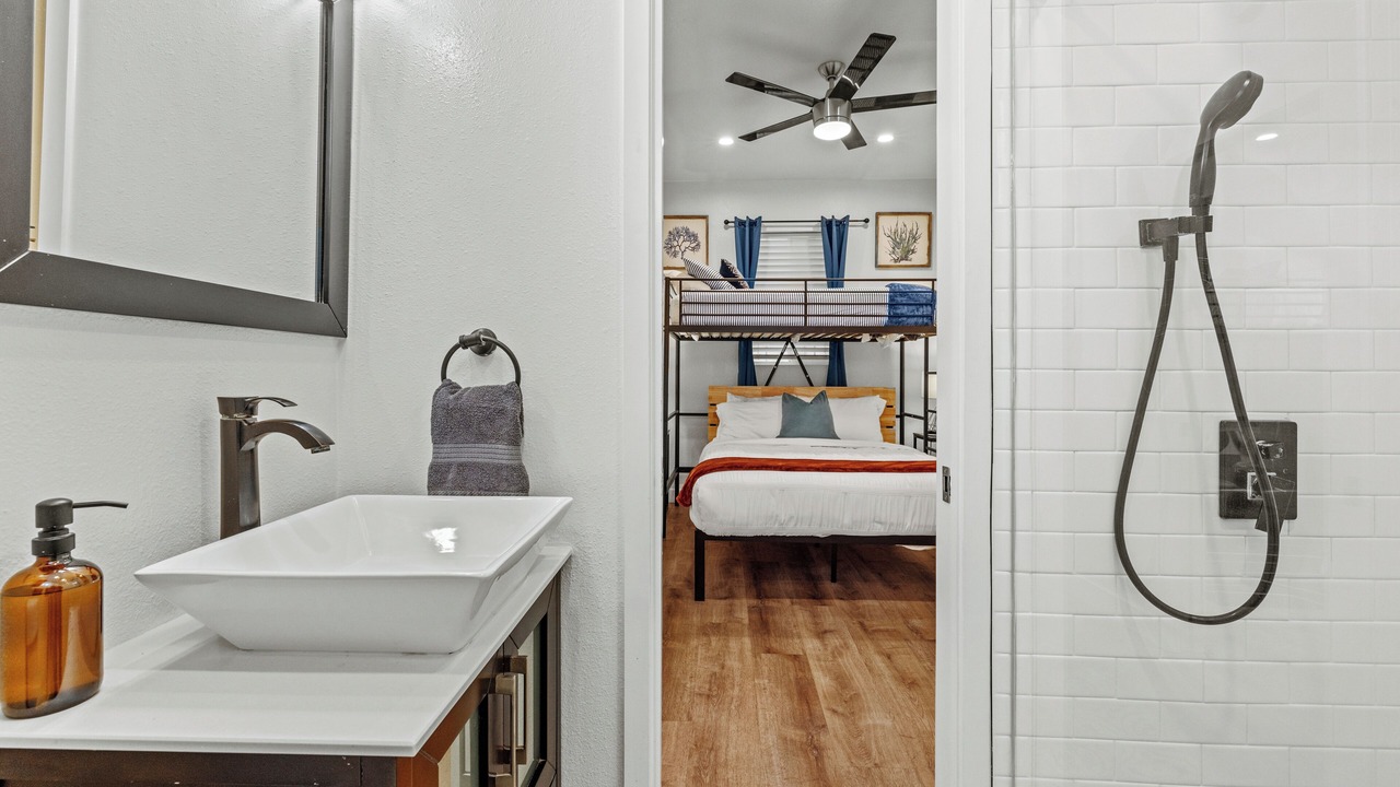 Photo of Bedroom in Mission Beach