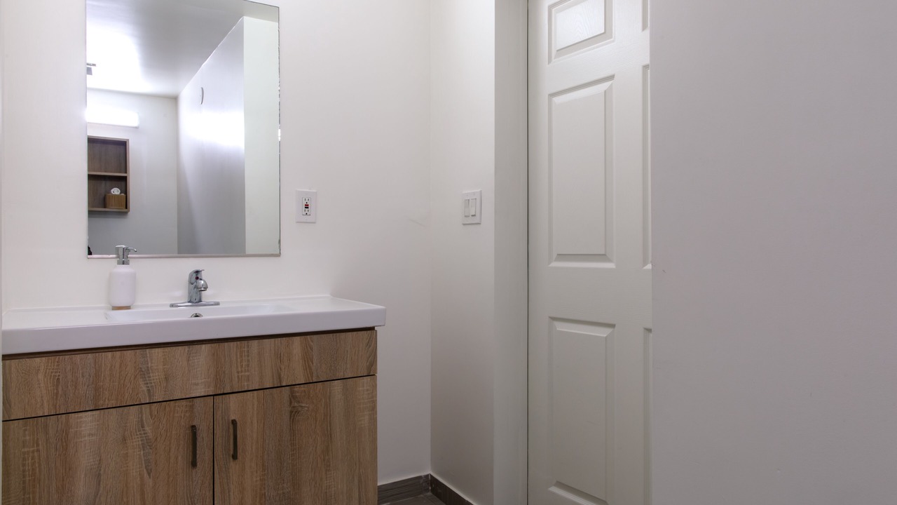 Photo of Bathroom in Downtown Los Angeles