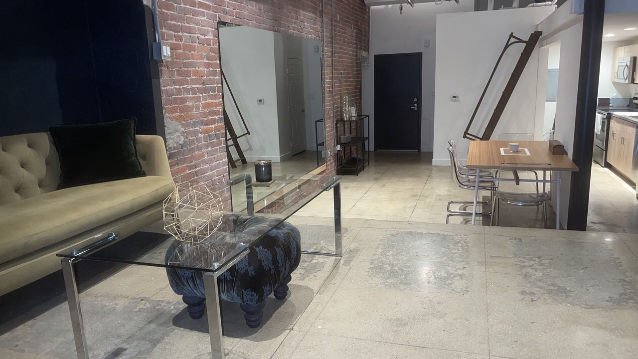 Photo of Livingroom in Downtown Los Angeles