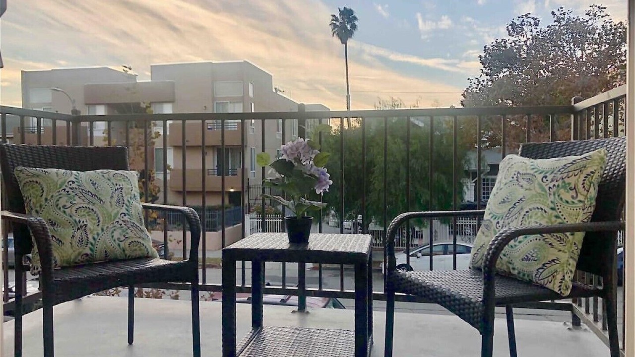 Photo of Outdoor in Wilshire