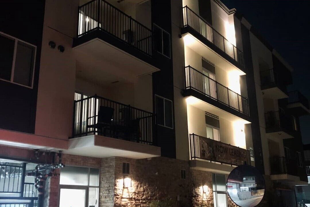 Photo of Outdoor in Wilshire