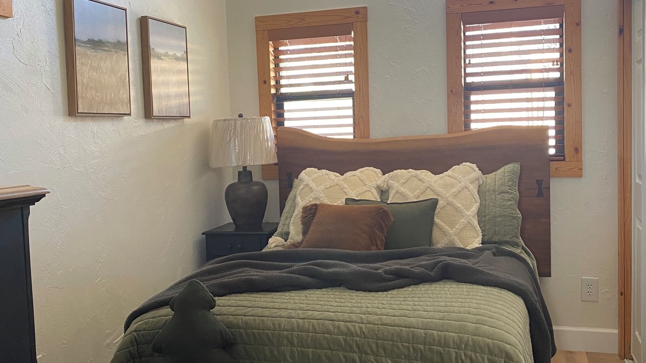 Photo of Bedroom in Springville