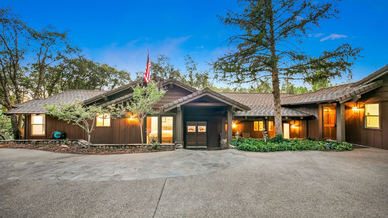 Photo of Outdoor in Oakhurst