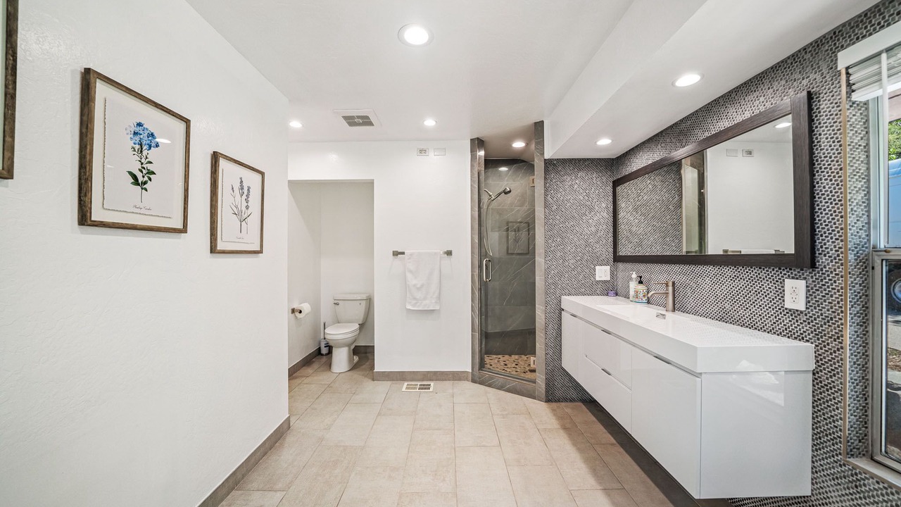 Photo of Bathroom in Oakhurst