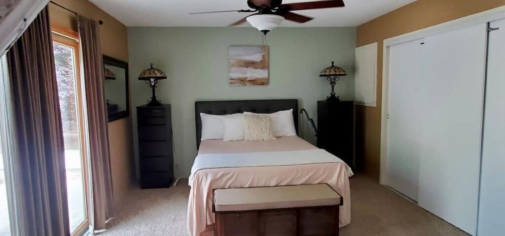 Photo of Bedroom in Lone Pine