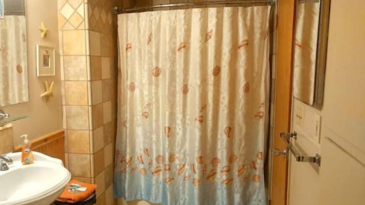 Photo of Bathroom in Lone Pine