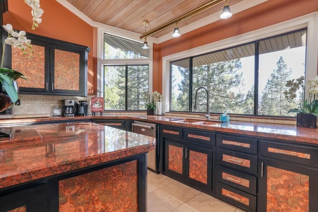 Photo of Kitchen in Shaver Lake
