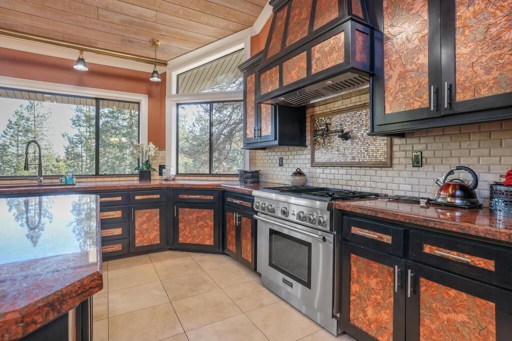 Photo of Kitchen in Shaver Lake