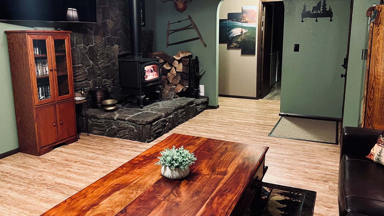 Photo of Livingroom in Hat Creek